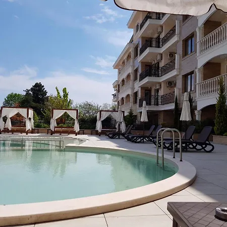 Apartment Valencia Gardens: Luxury Beachfront Nesebar