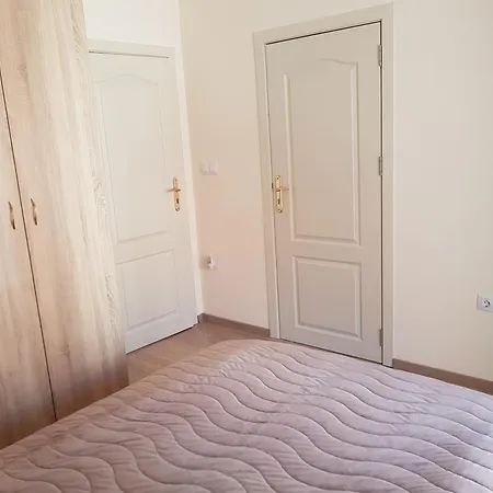 Valencia Gardens: Luxury Beachfront Apartment *